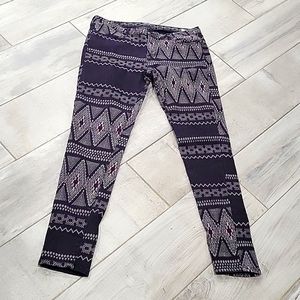 Levi's Bohemian Black jeans with Gray designs size 32 unisex Like new condition